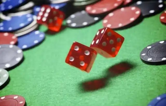 phi77 Casino section displaying slots and table game categories for Filipino players